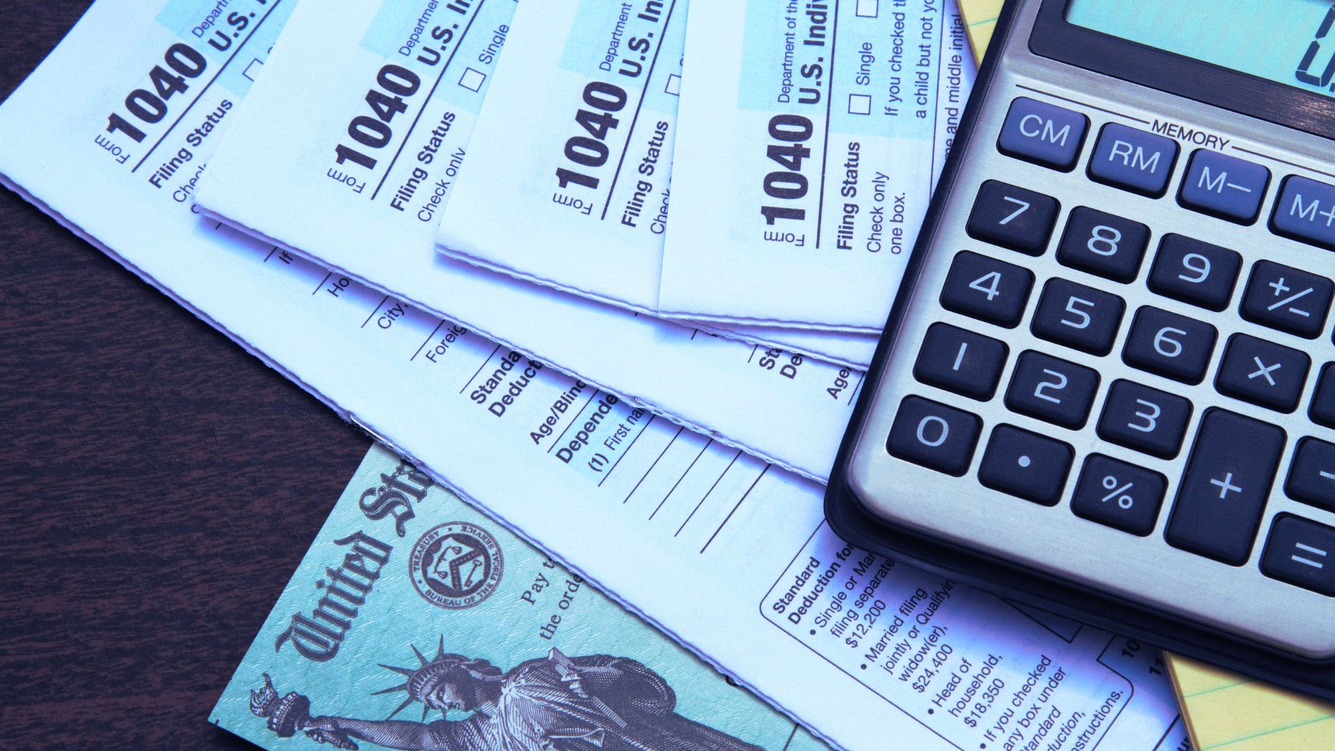 Small business tax planning illustration